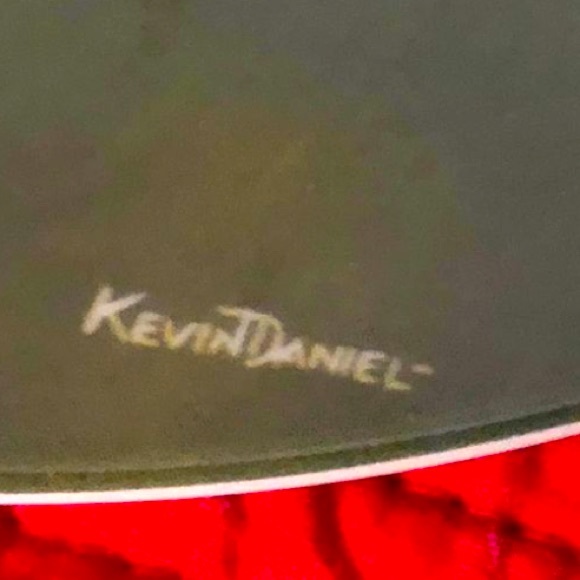 The Chickadee Collector Plate By Kevin Daniel 1986 # 781C - Picture 4 of 4